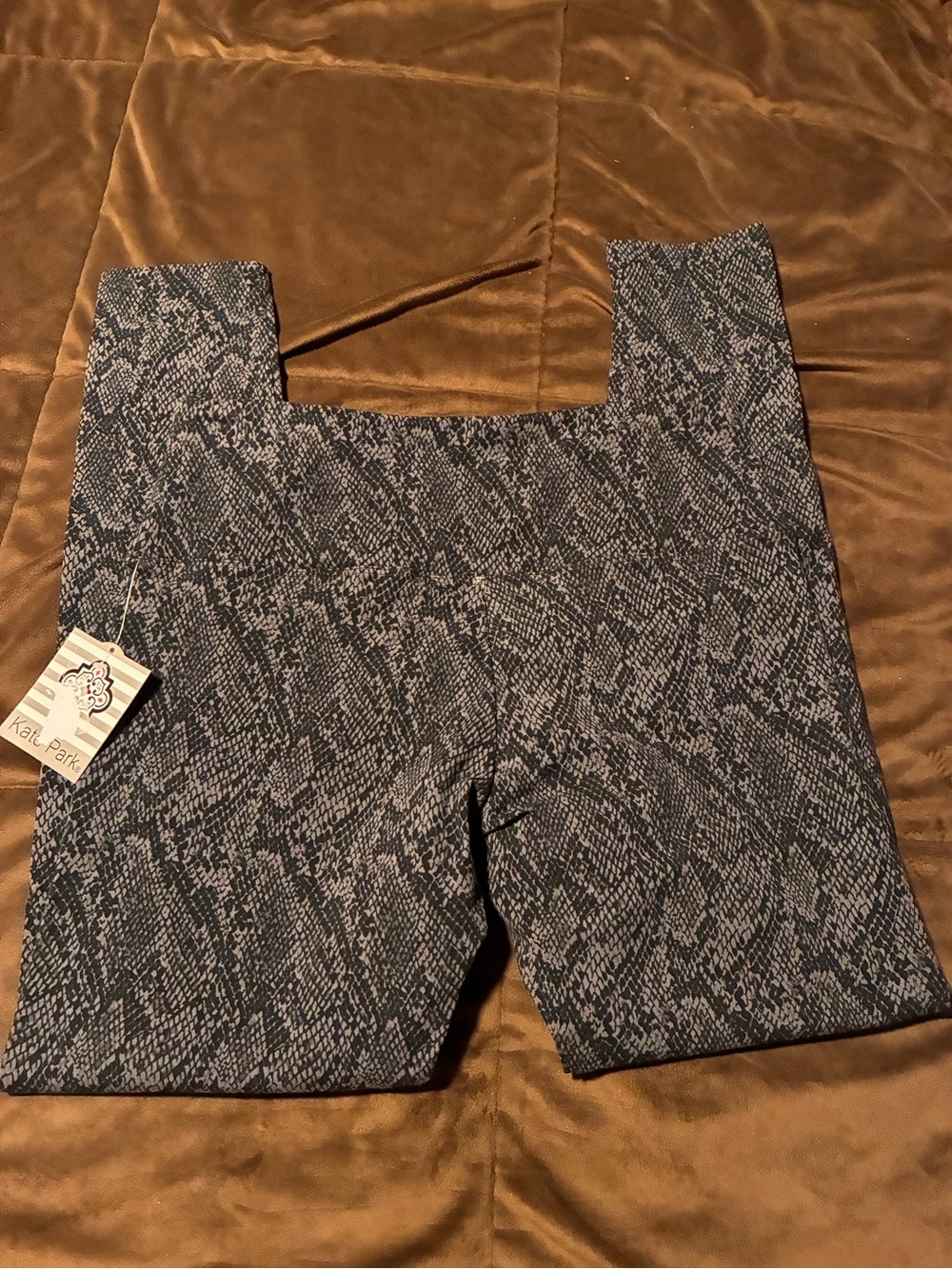 Kate Park High-Waist Snake Print Leggings - Gray/Black, small, new with tags
